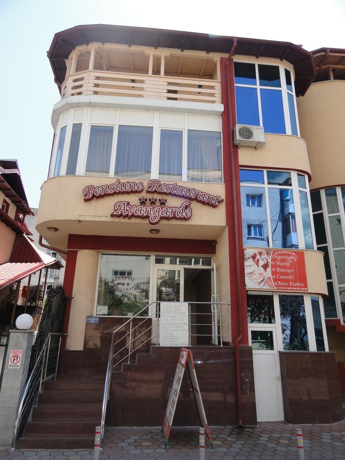 Pensiune Restaurant Avangarde Πιτέστι Εξωτερικό φωτογραφία