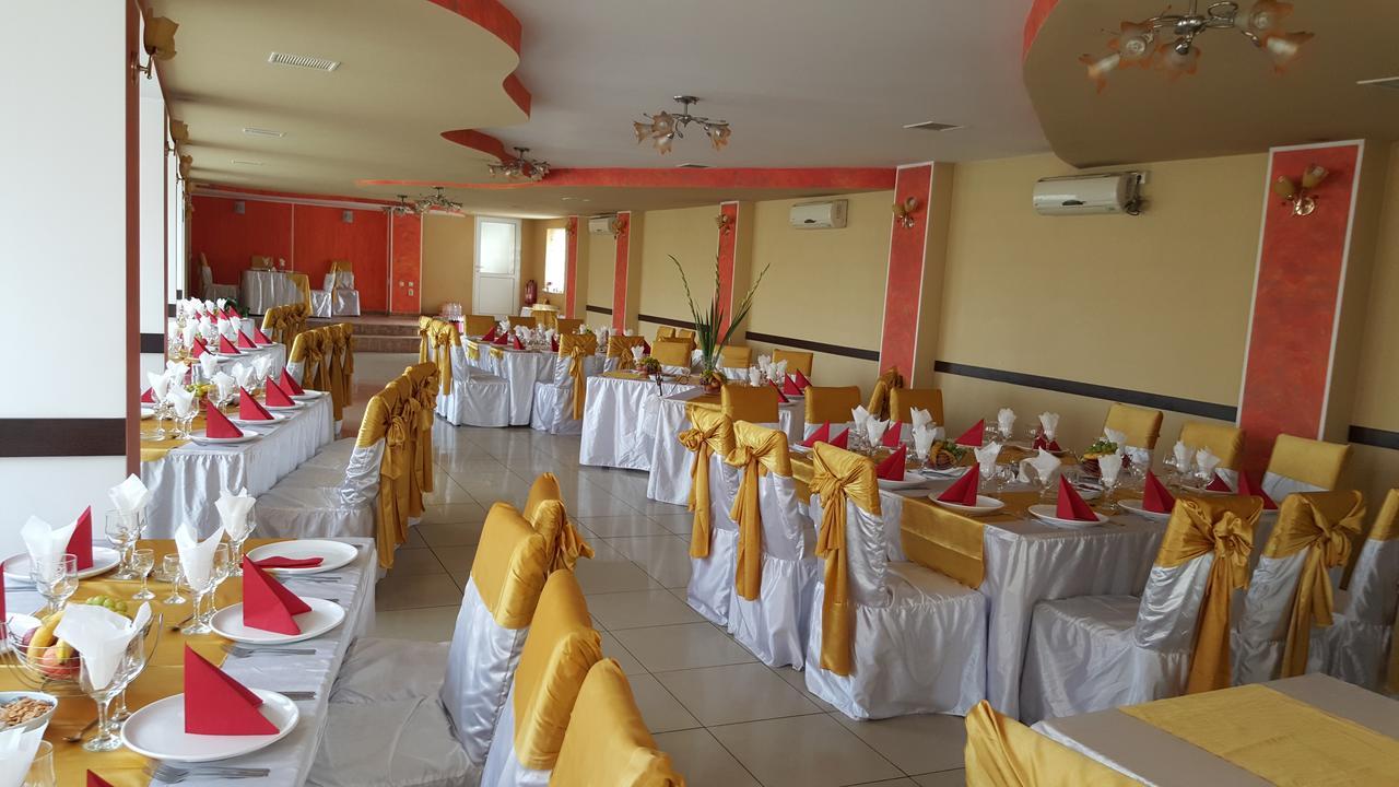 Pensiune Restaurant Avangarde Πιτέστι Εξωτερικό φωτογραφία